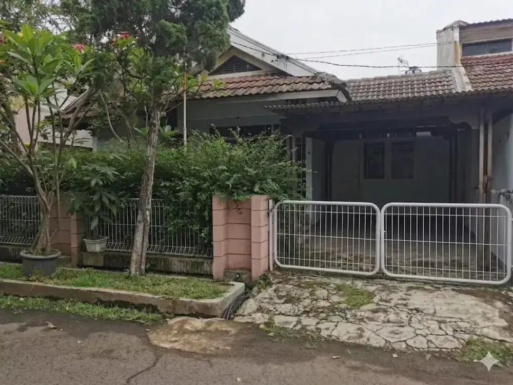 MURAH*JARANG ADA*DISEWAKAN RUMAH TERAWAT DI KOMPLEK MARGAHAYU RAYA KOTA BANDUNG