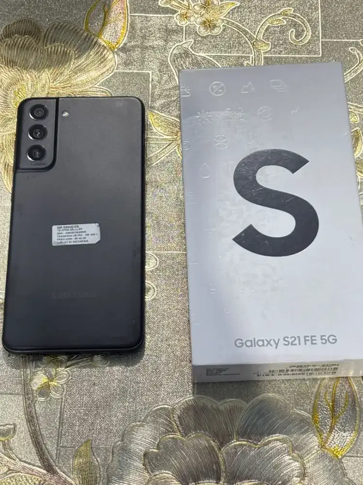 Samsung S21 FE 8/256GB