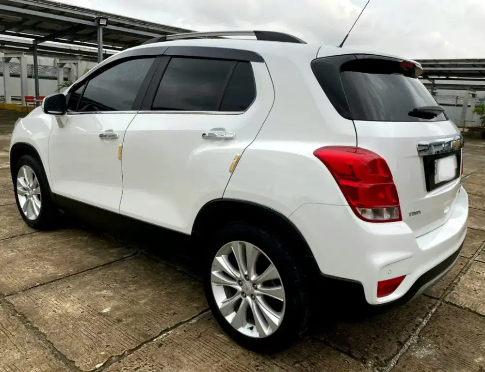 Chevrolet TRAX LTZ Turbo 1.4 AT 2017 UM 19.9 jt