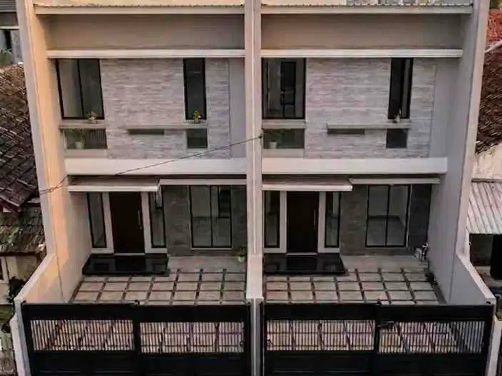 Terbatas bisa Nego! Baru Gress 2 LT Siap Huni! Klampis Surabaya