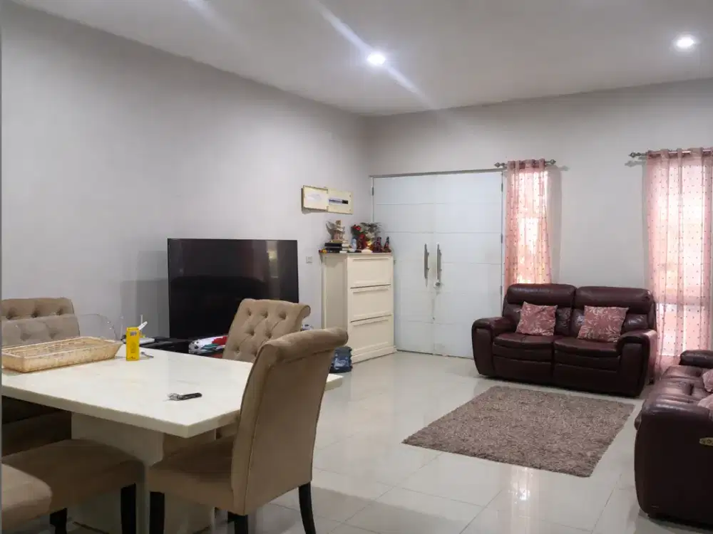 Dijual Rumah 2 Lantai Nyaman Hadap Selatan 3+1 KT Sedayu City