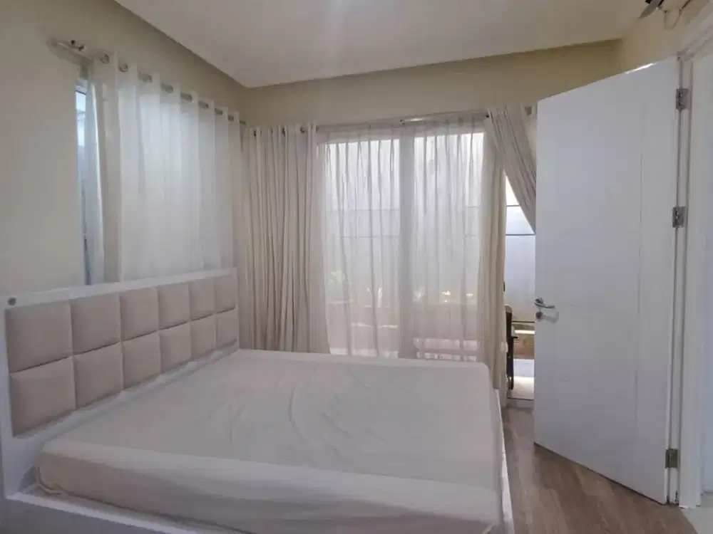 Disewakan rumah Sheffield Greenwich BSD City