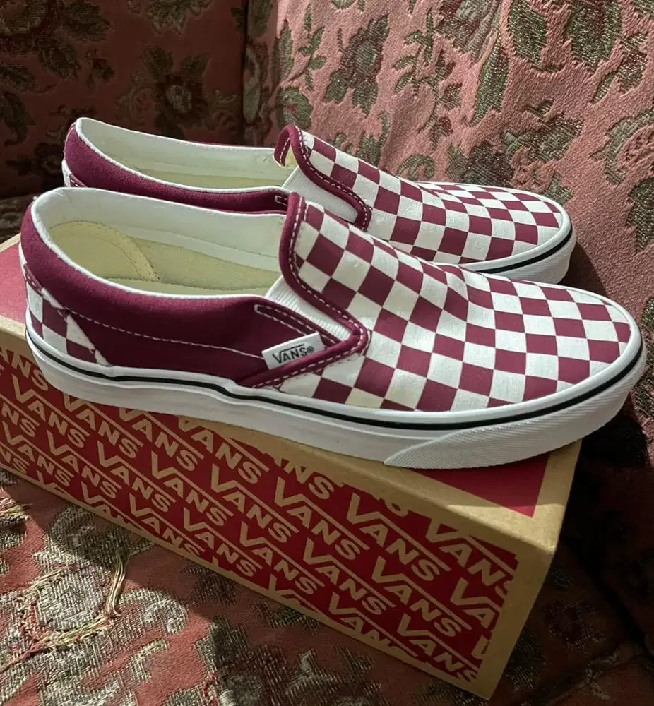 VANS SLIP ON CHECKERBOARD SIZE 37