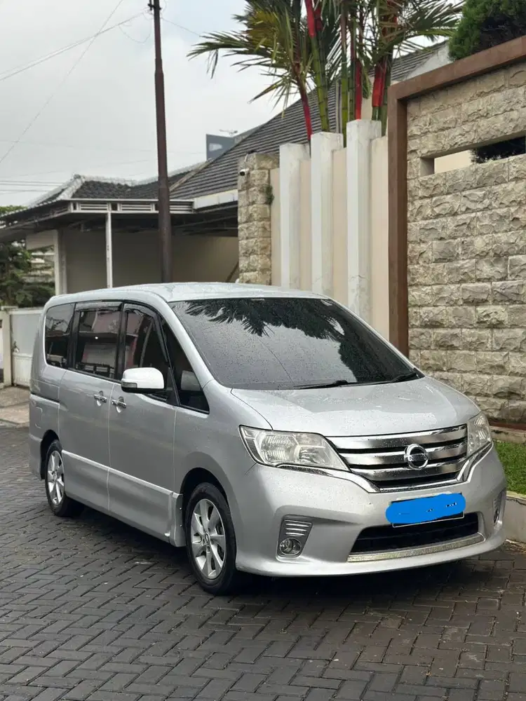 NISSAN SERENA 2.0 HWS MATIC 2013