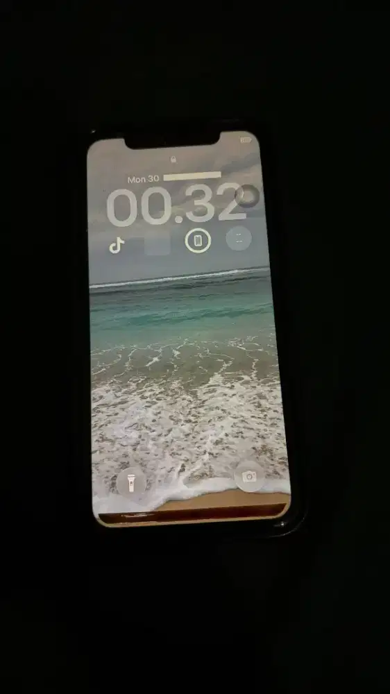 DIJUAL IPHONE 11 128 GB GREEN