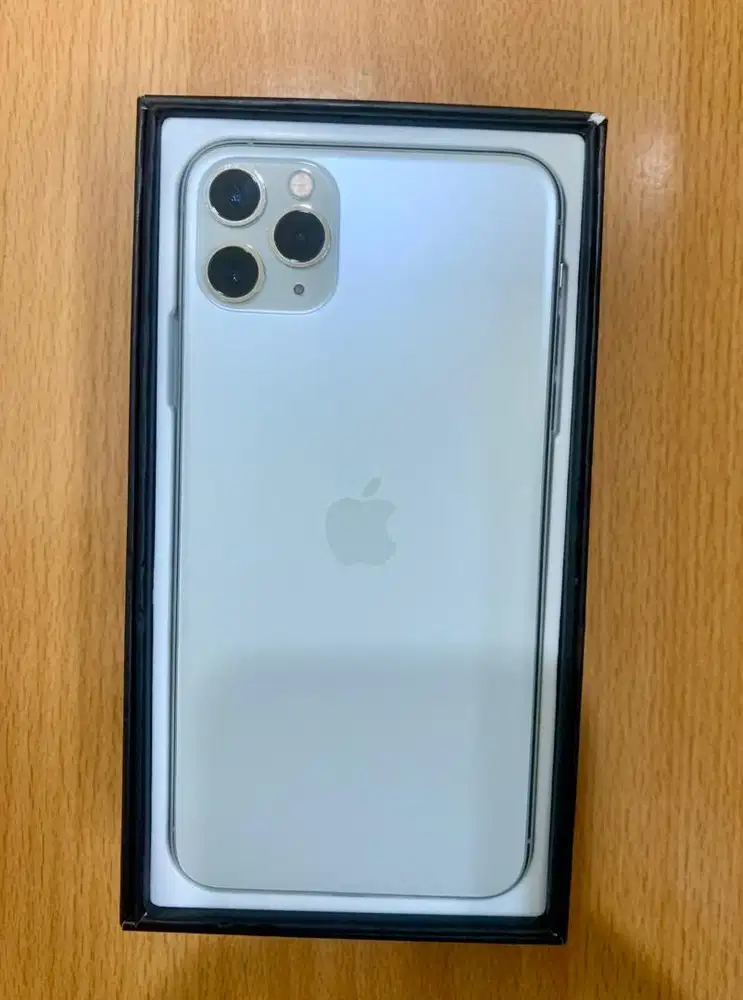 iPhone 11 Pro Max Silver 64gb regist