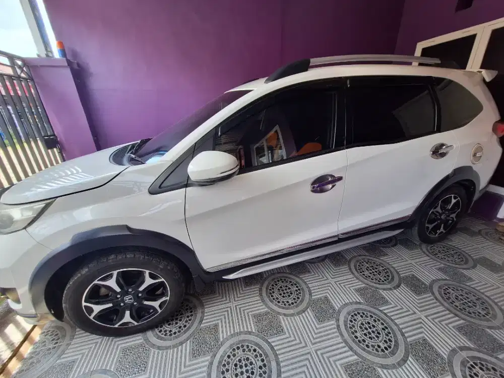 Mobil Bekas BRV prestige