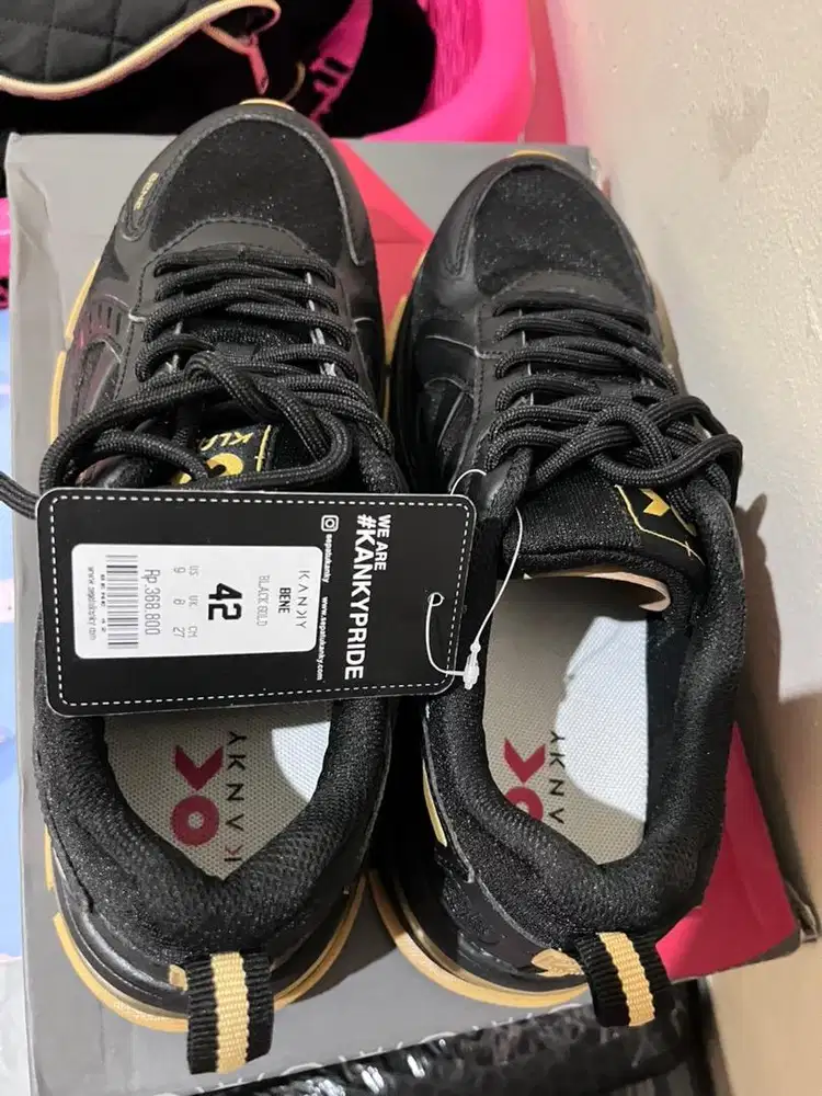 SALE Kanky Bene Black Gold sneaker sepatu
