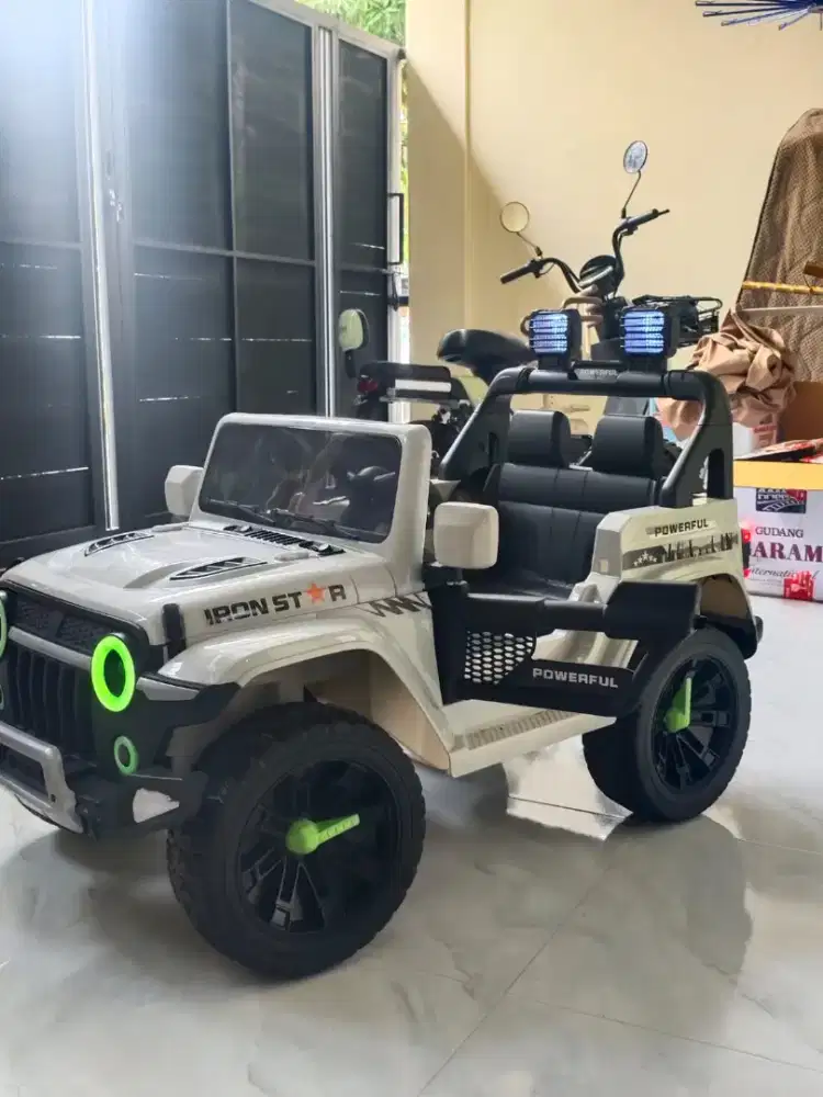 Mobil aki anak ada remotnya juga