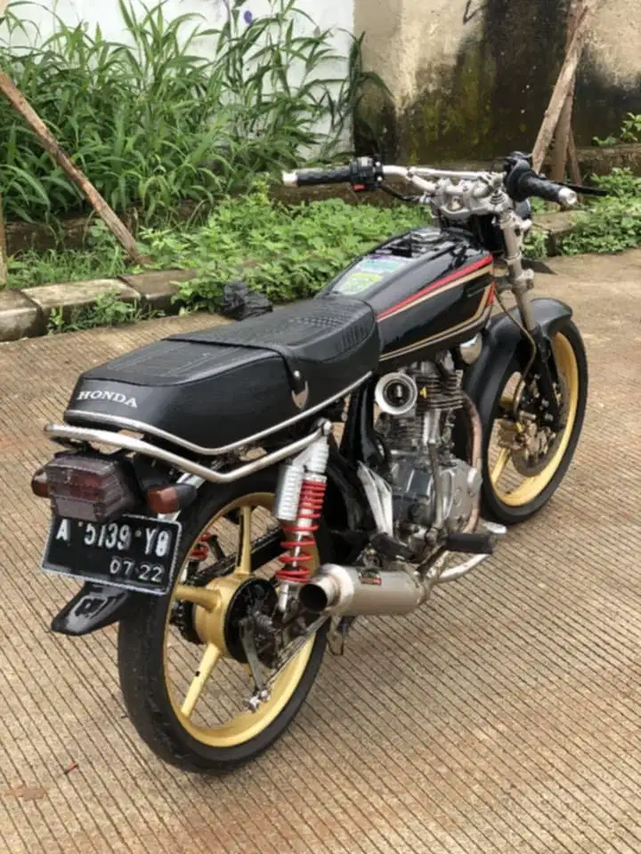 JUAL MOTOR GL 100