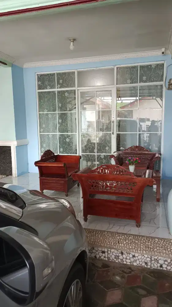 Dijual Rumah ada toko ada AC