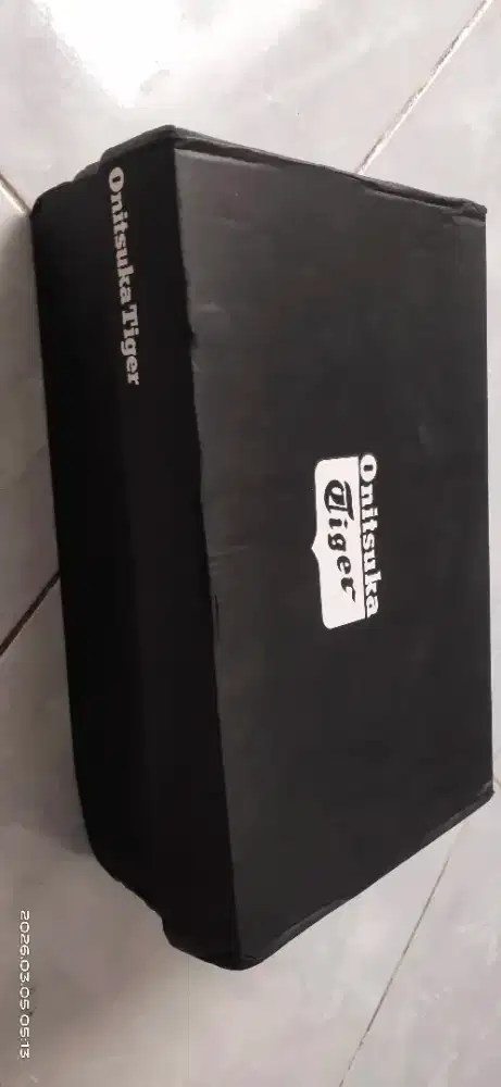 Sepatu Onitsuka Tiger (slip on)  Baru