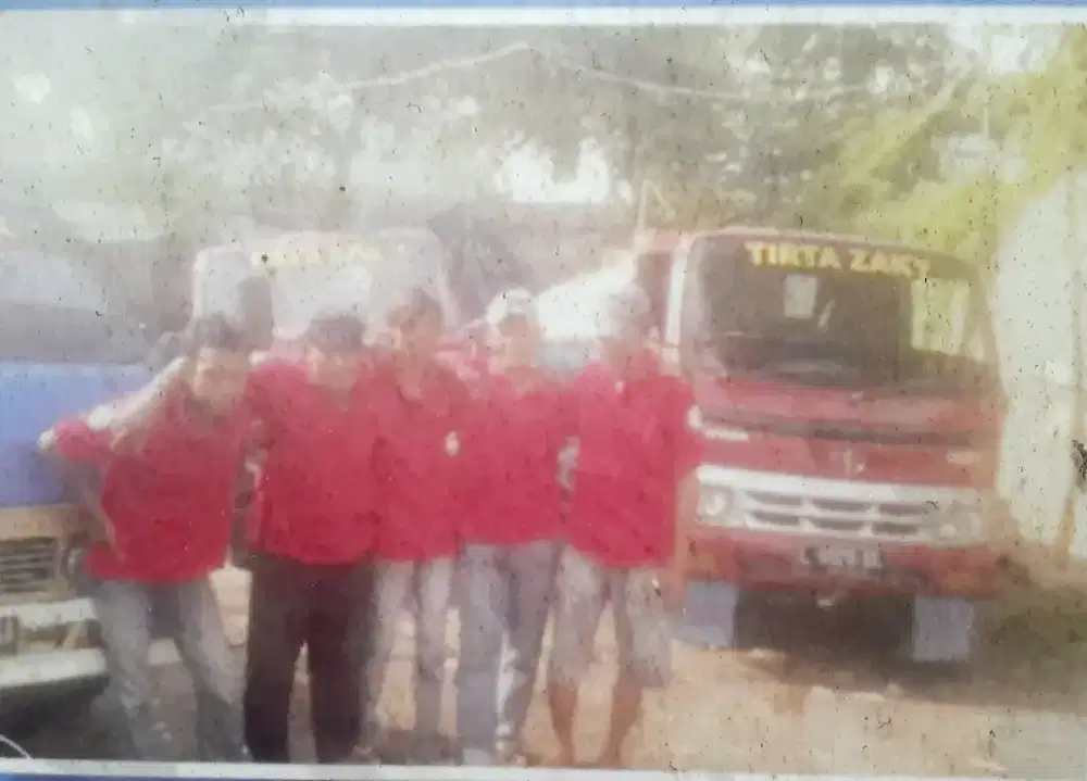 Dibutuhkan segera kernet max umur 30thn