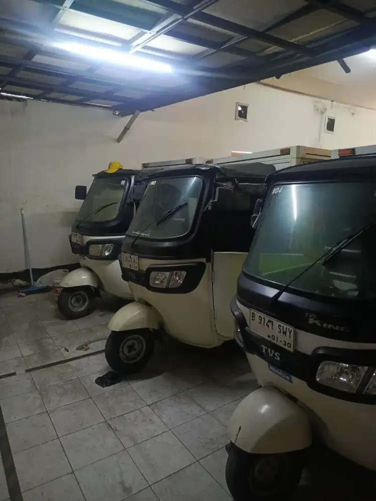 DIjual cepat tvs bekas food truck