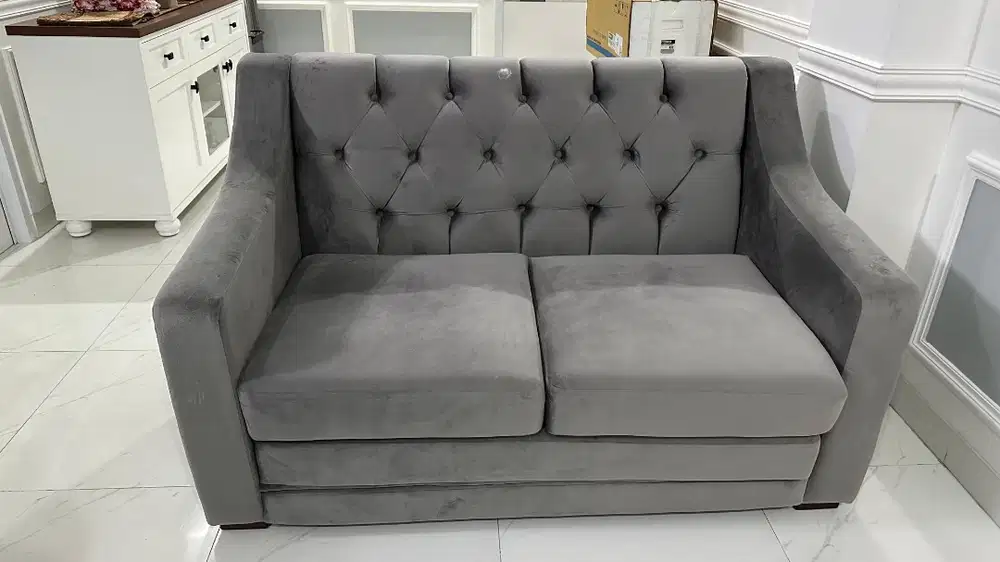 Sofa Bed Minimalis Abu-abu (2 Seater) – Bisa Jadi Tempat Tidur, Nego