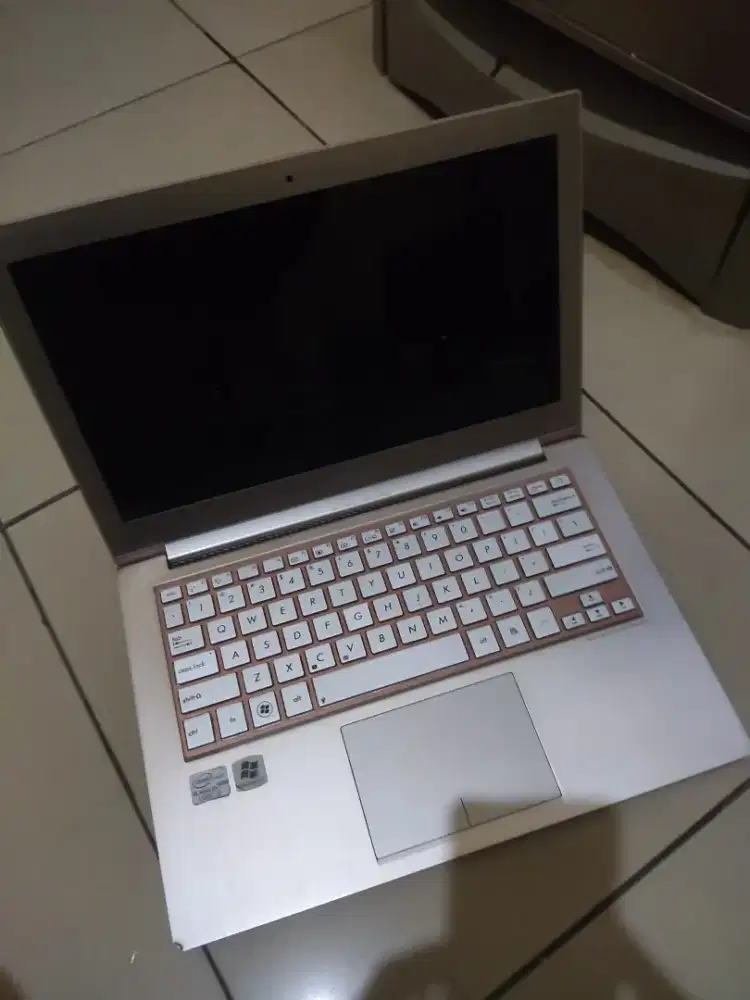 Laptop Asus Zenbook UX31E