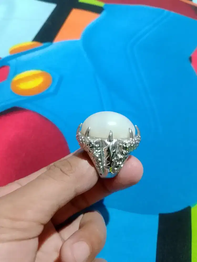 Bati Akik Lawas Putih