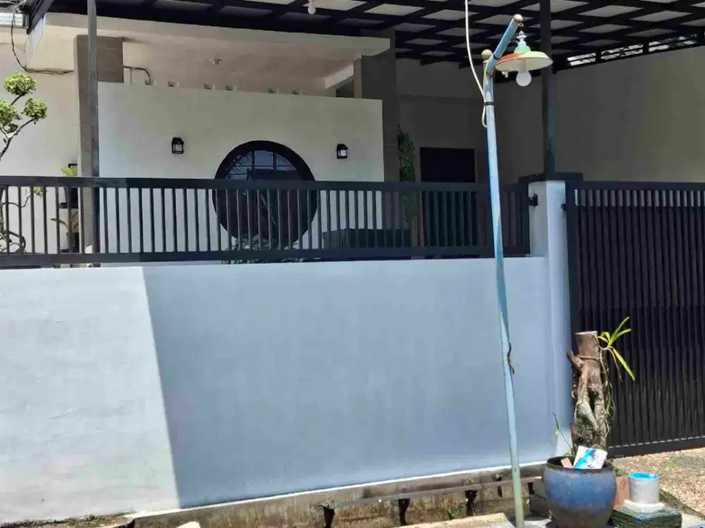 Rumah Oma View Dekat Exit Toll Madyopuro Kota Malang