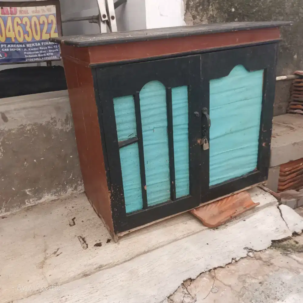 Lemari serbaguna pakai aja