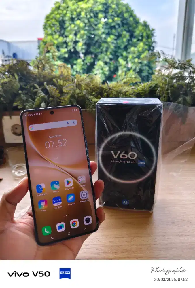 Vivo V60 Zeiss 12/256Gb Fullset
