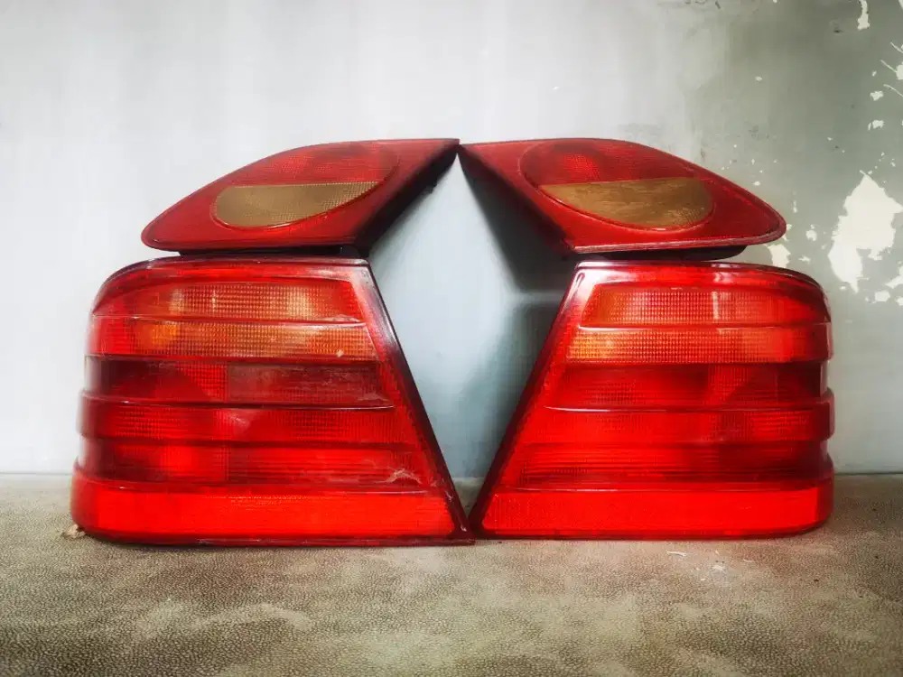 Lampu belakang Mercy W210 Original