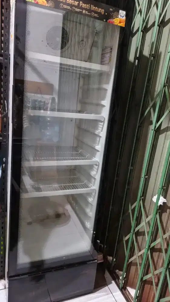 Jual showcase POLYTRON anti kabut no frost
