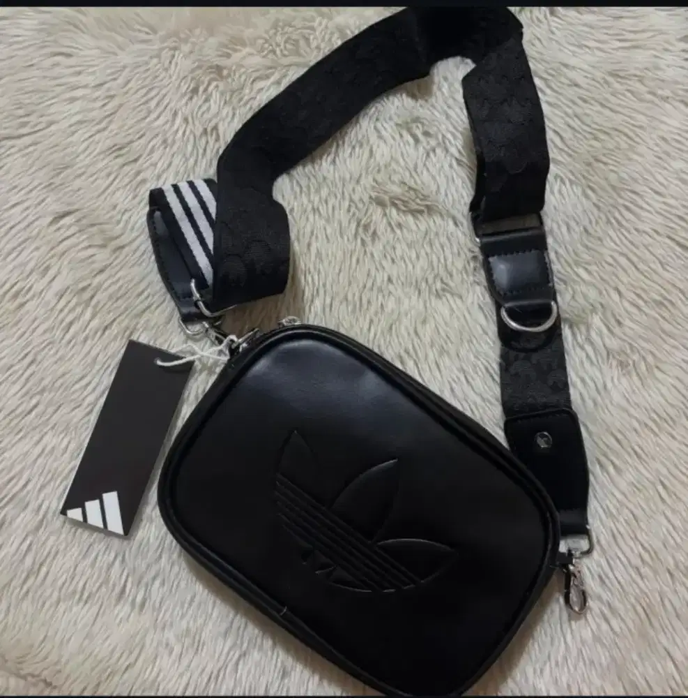Sling bag Adidas black