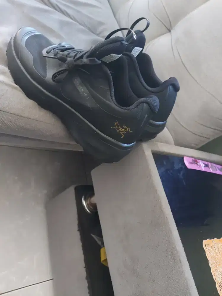 Sepatu hiking runing arcyteryx norvan LD 3 full black bogor