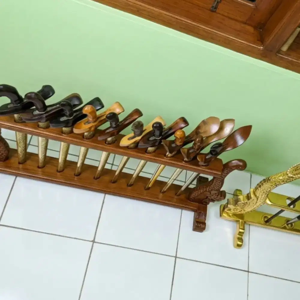 10 KERIS + JAGRAK