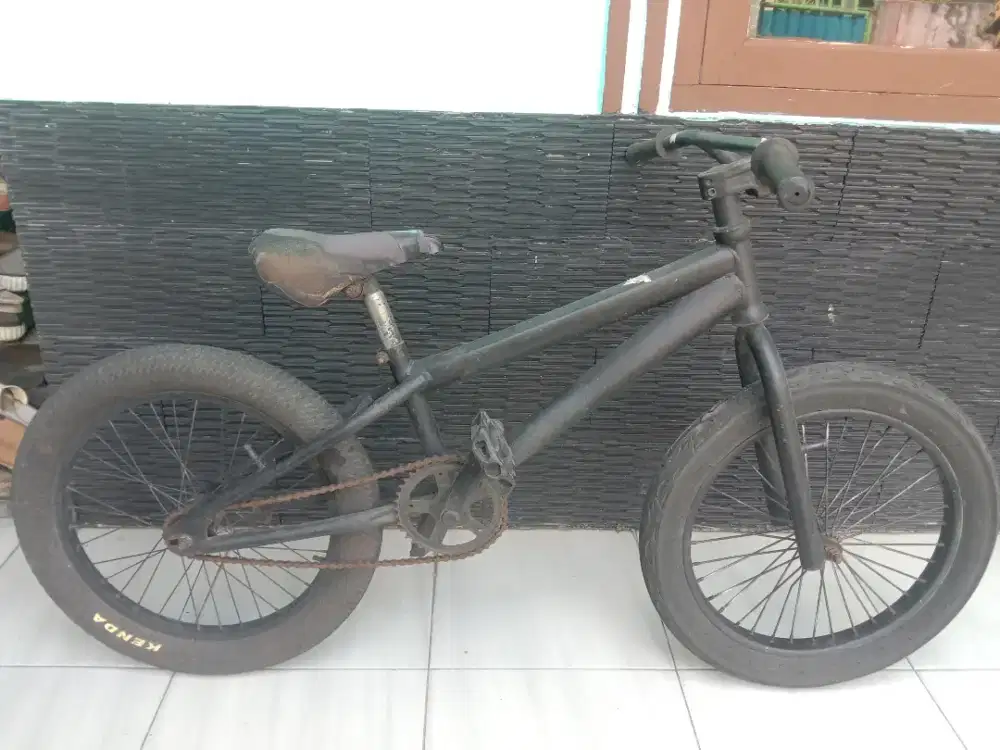 Sepeda BMX  ban donat