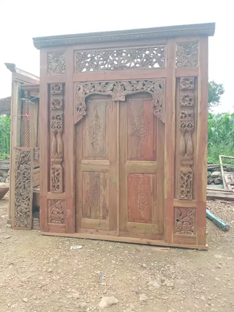 Pintu lawas,200x250