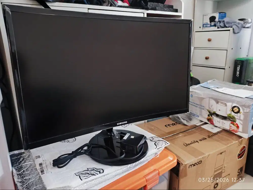 Monitor LED Samsung C24F390FHEX 24 inch Curved VGA HDMI Input