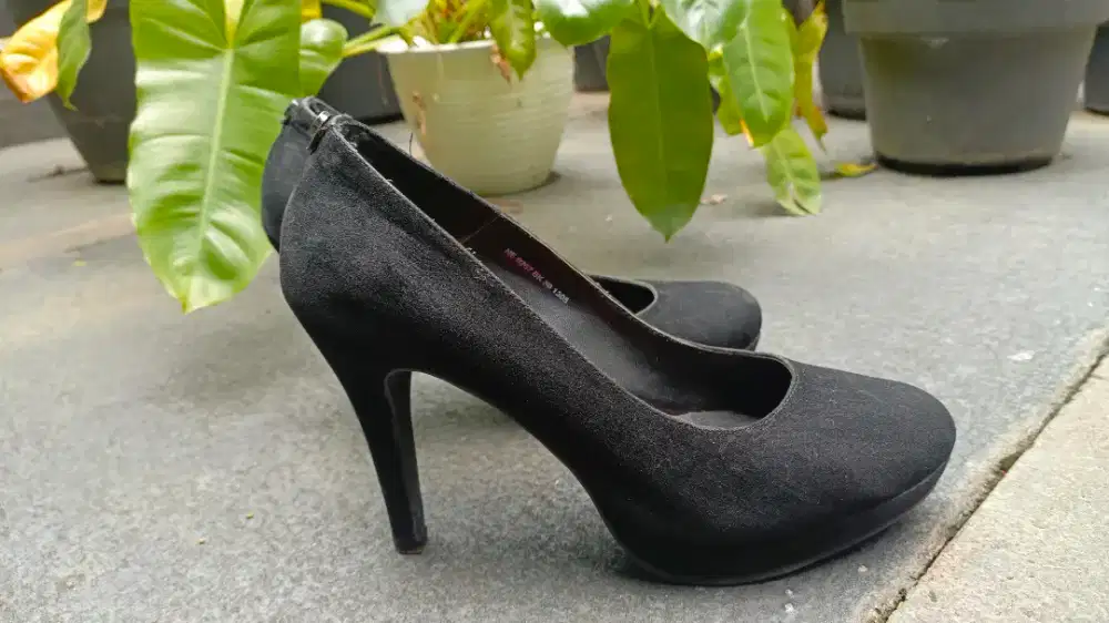 ​Heels NOCHE Black Elegant 10cm - Original Preloved