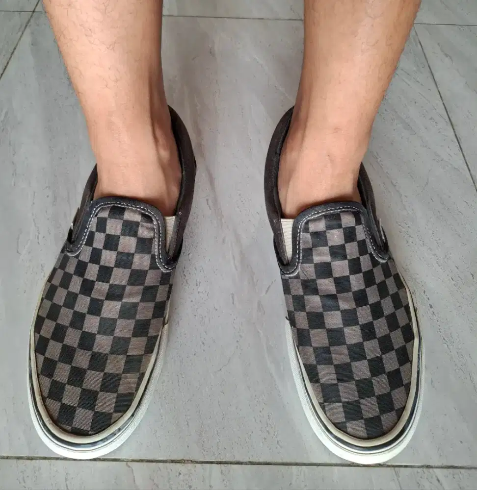 Sepatu vans slip on