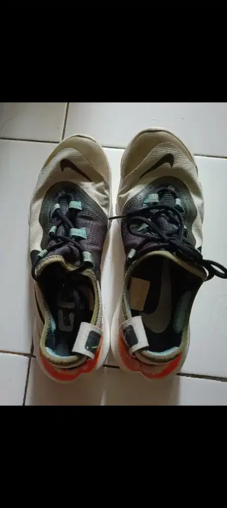 Dijual Sepatu Nike sporty size 43 rare item