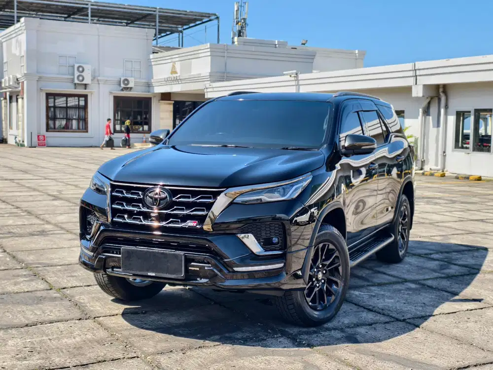 [30RB] TOYOTA FORTUNER 2.8 GR SPORT MATIC 2023