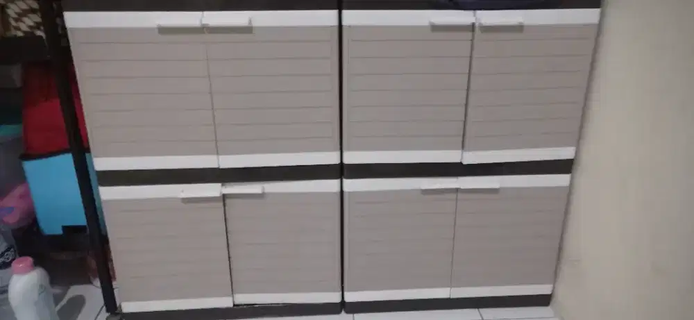 Edisi Pindahan Lemari Plastik Merk Club