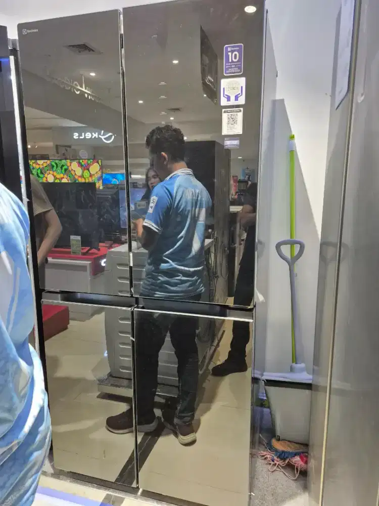 KULKAS ELECTROLUX 4PINTU PROMO
