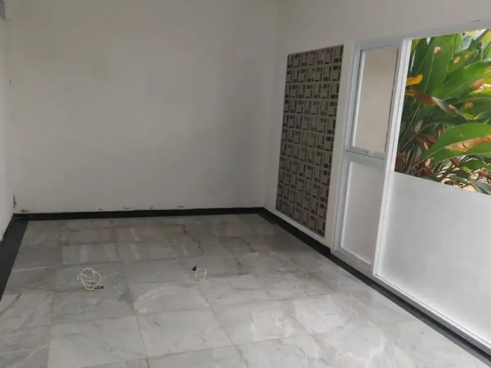 Dijual Rumah Minimalis 3 Lantai Baru Renovasi Siap Huni Lokasi di Dago Resort Bandung