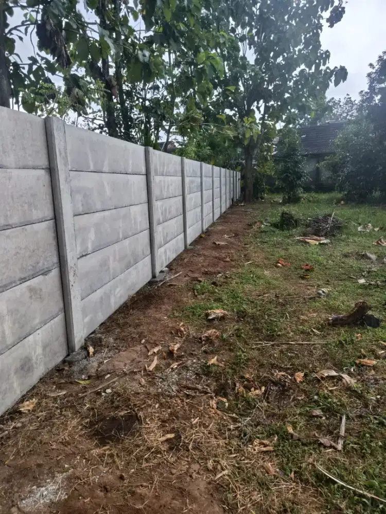 Pagar panel pembatas