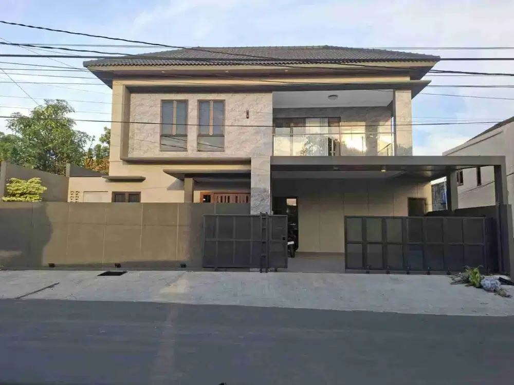 Rumah baru mewah modern semi furnished di Maguwoharjo dekat Jogjabay
