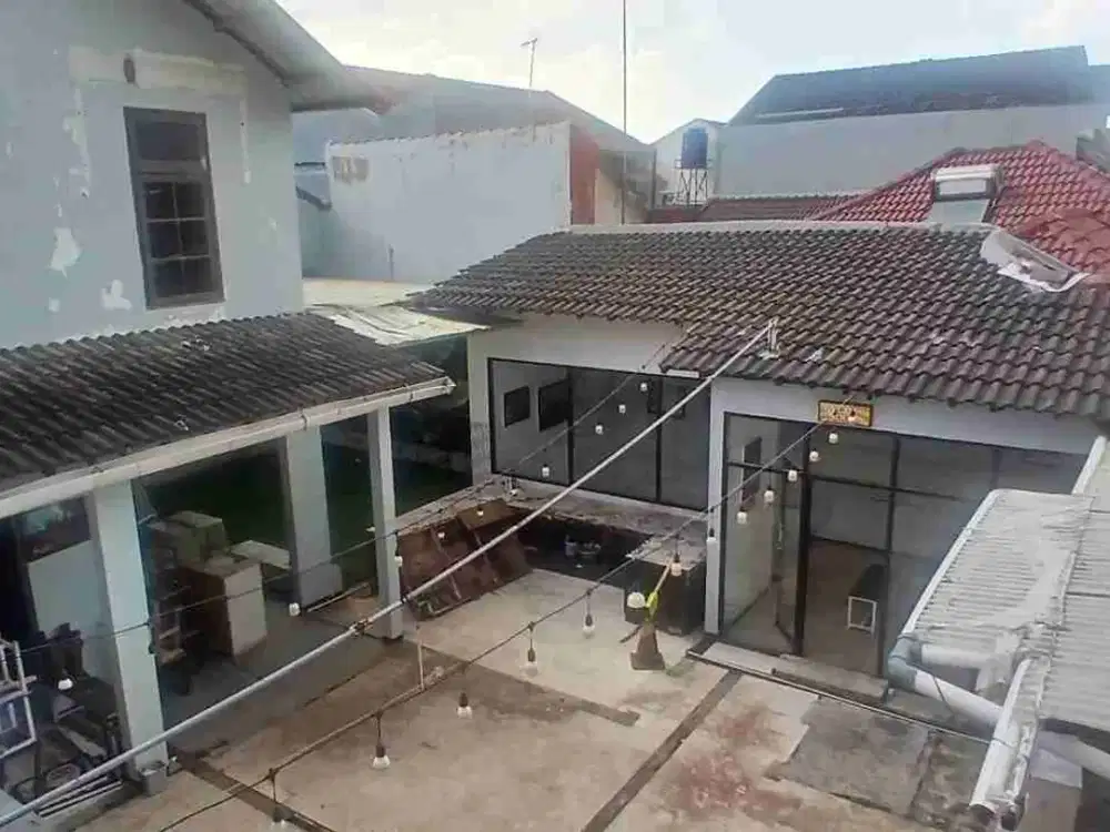 Di sewakan  lahan usaha di kawasan elit kemang Pratama,   Bekasi Selatan.