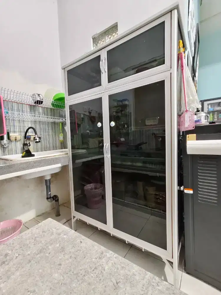 Lemari Dapur Aluminium+Kaca rayban