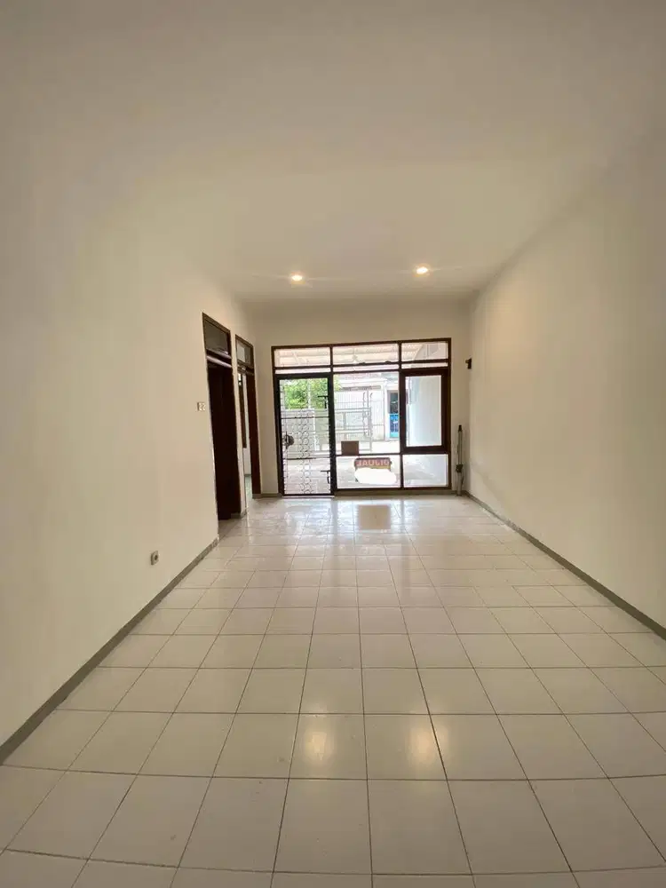 Dijual Rumah Siap Huni di Taman Holis Indah Bandung