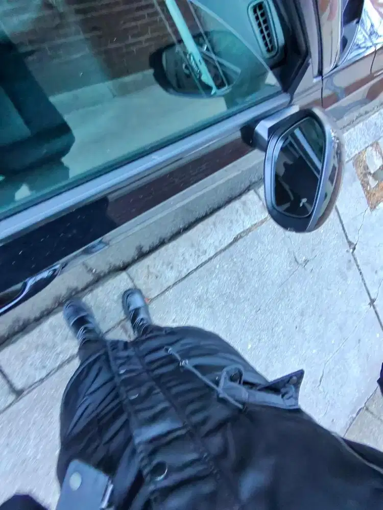 Supir wanita rangkap admin