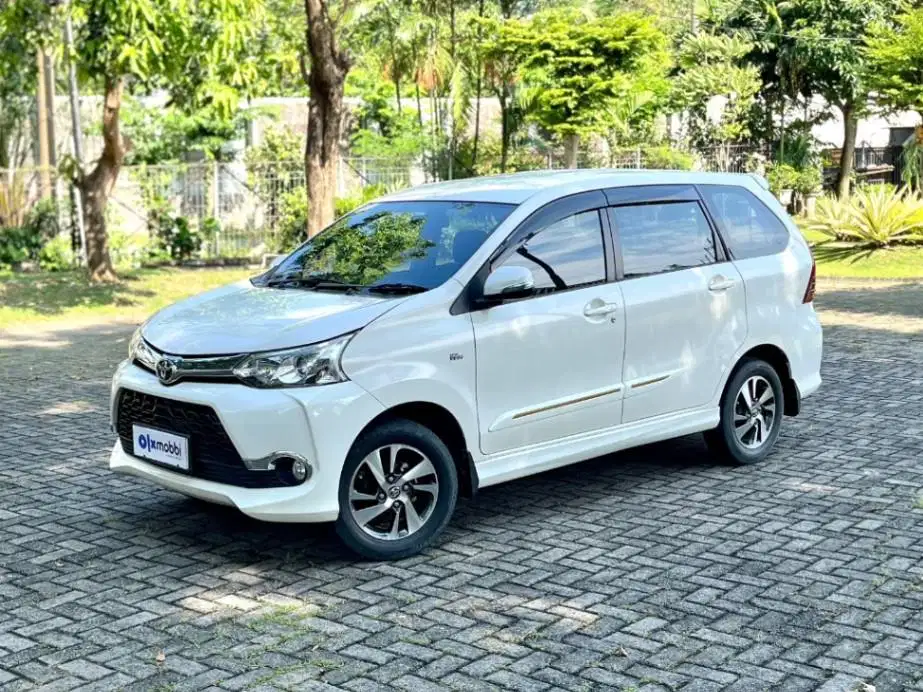 TOYOTA AVANZA 1.5 VELOZ MANUAL 2017 (BOOKED)