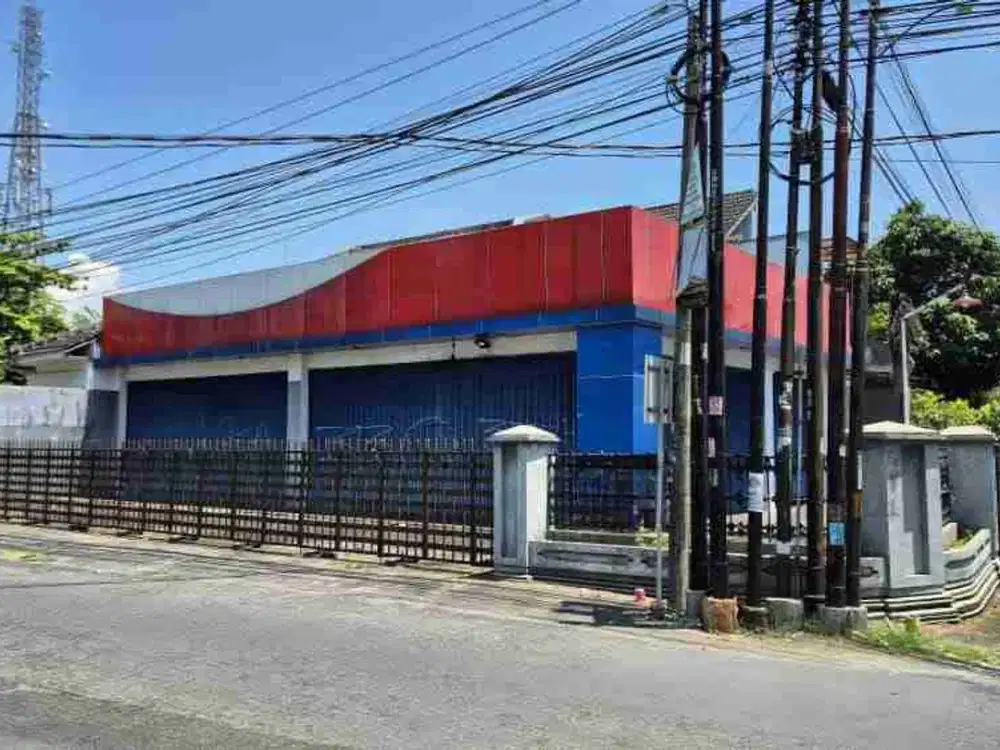 Dijual cepat rumah dan ruang usaha pinggir jalan utama dekat terminal Condongcatur & Pakuwon mall