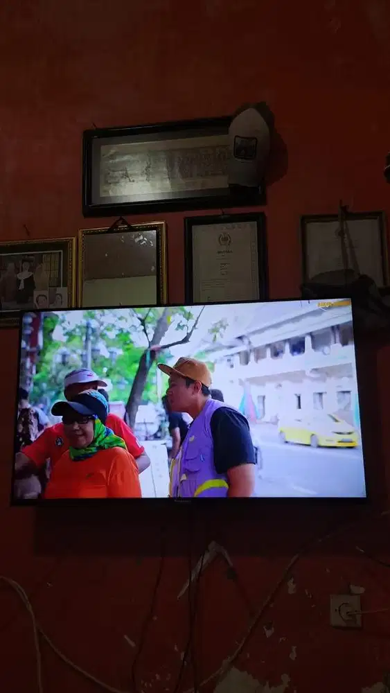 TV Panasonic 43inch no minus sama sekali