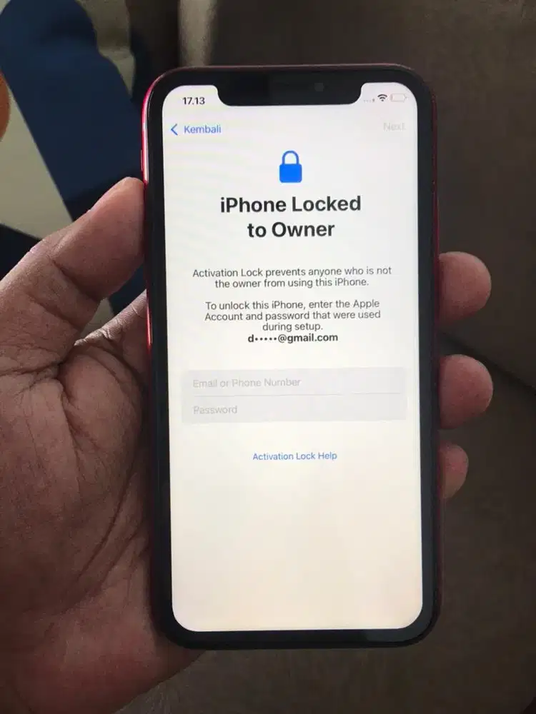 iPhone XR 128GB Red kekunci iCloud