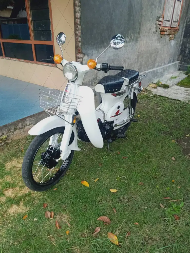 Honda C70 Klasik